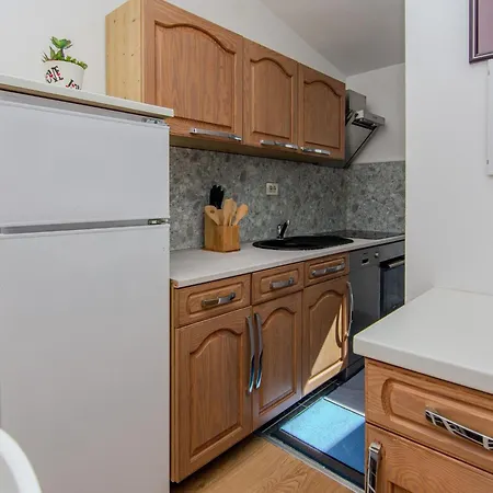 Gerzic By Interhome 비르