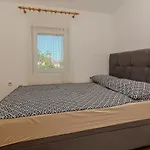 Appartement Gerzic By Interhome Vir