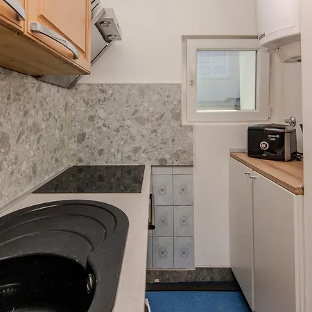 Gerzic By Interhome